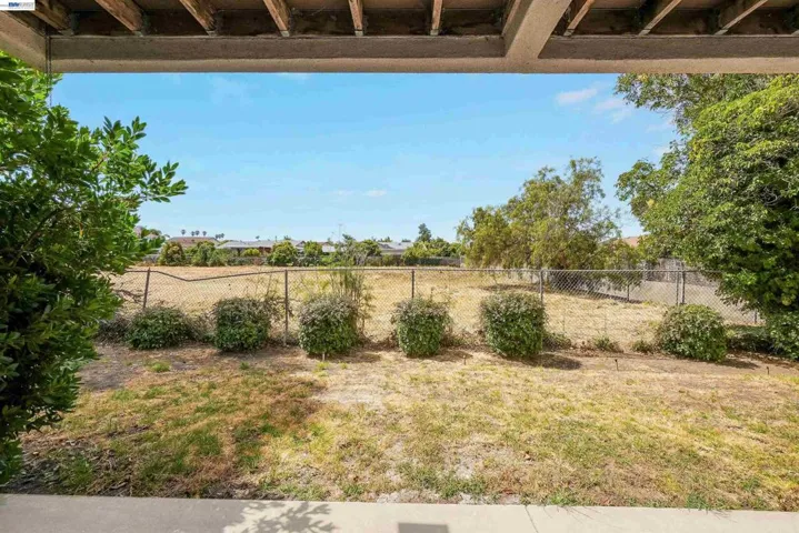 27949 Thornton Ct 1b, Hayward, California 94544