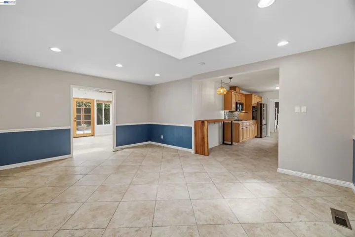 739 Bellarmine Dr, Salinas, California 93901