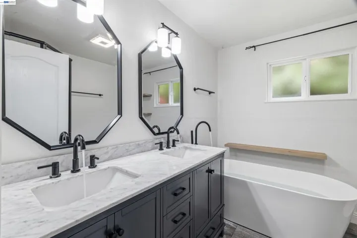739 Bellarmine Dr, Salinas, California 93901