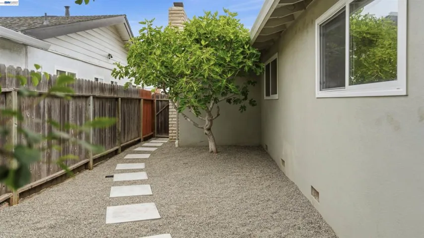 739 Bellarmine Dr, Salinas, California 93901