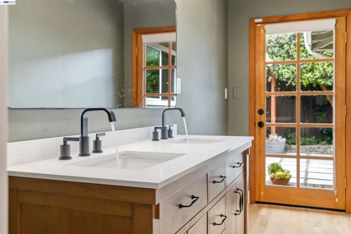 739 Bellarmine Dr, Salinas, California 93901