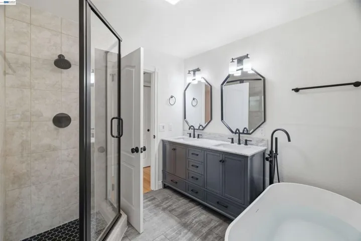 739 Bellarmine Dr, Salinas, California 93901