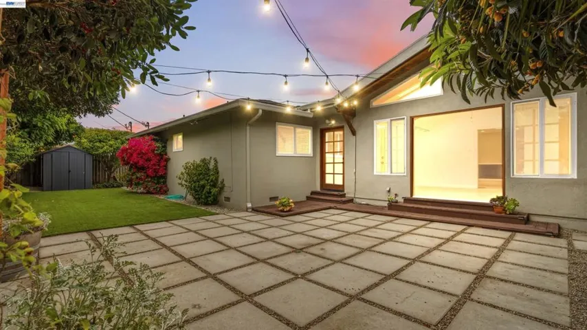 739 Bellarmine Dr, Salinas, California 93901
