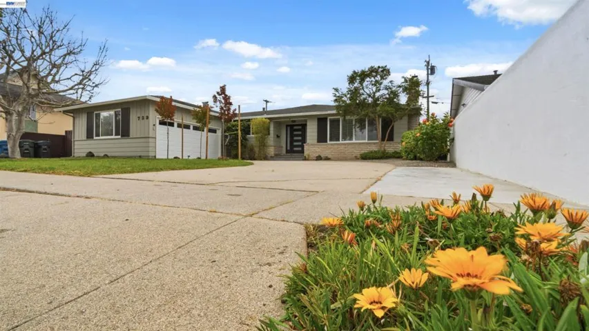 739 Bellarmine Dr, Salinas, California 93901