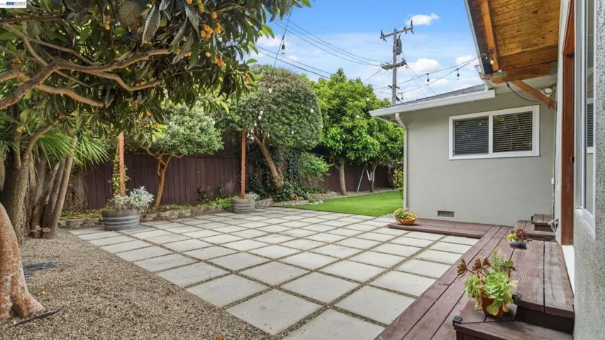 739 Bellarmine Dr, Salinas, California 93901