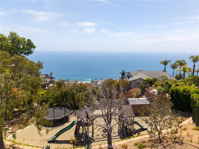 719 Davis Way, Laguna Beach, California 92651