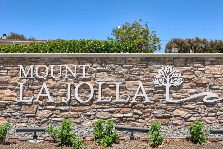 2207 Caminito Cabala, La Jolla, California 92037