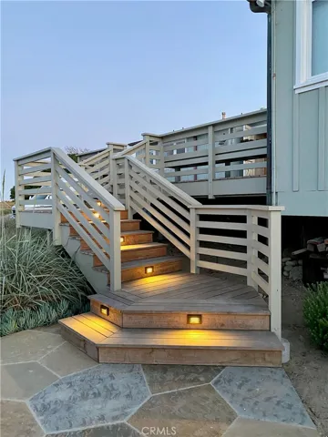539 Sand Point, Carpinteria, California 93013