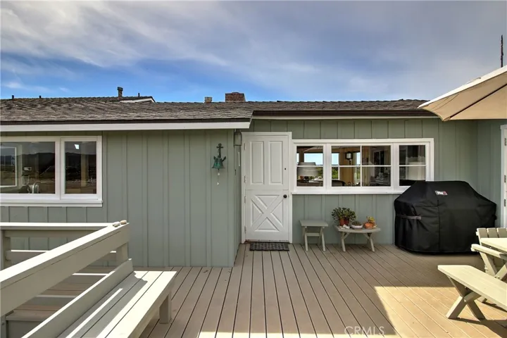 539 Sand Point, Carpinteria, California 93013