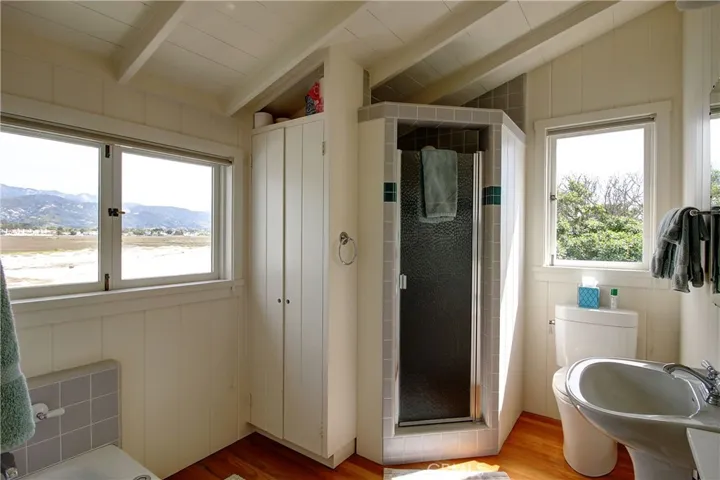 539 Sand Point, Carpinteria, California 93013