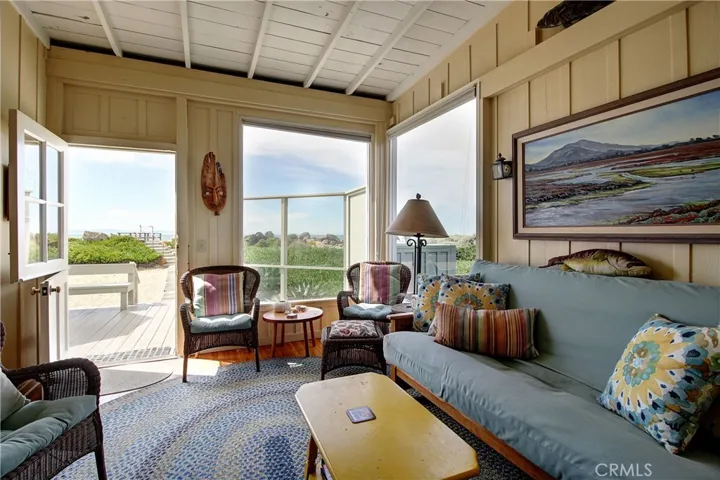 539 Sand Point, Carpinteria, California 93013