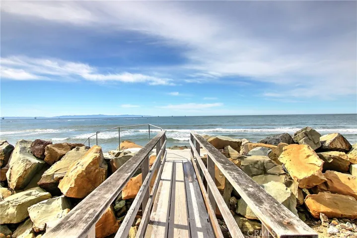 539 Sand Point, Carpinteria, California 93013