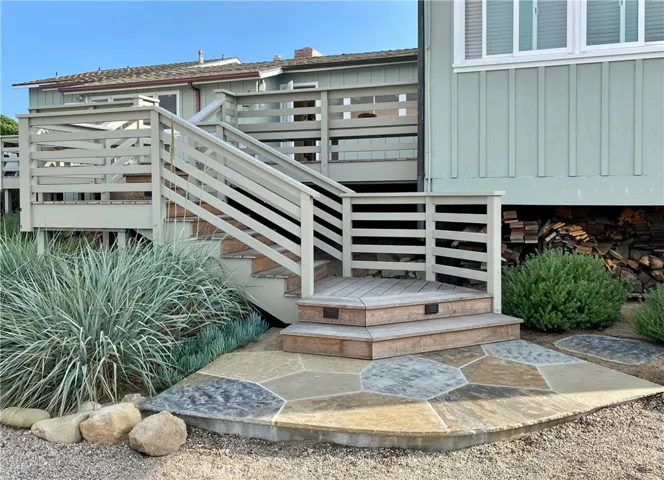 539 Sand Point, Carpinteria, California 93013