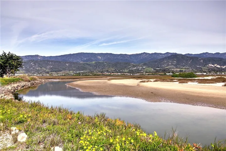 539 Sand Point, Carpinteria, California 93013