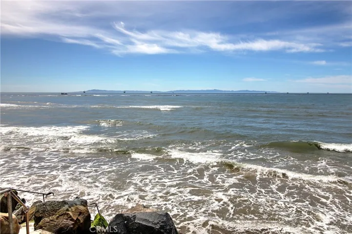 539 Sand Point, Carpinteria, California 93013