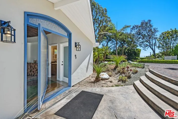 29260 Sea Lion Place, Malibu, California 90265