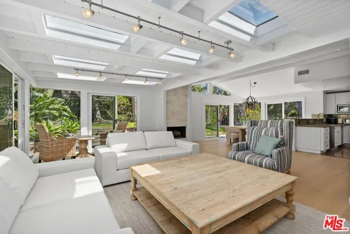 29260 Sea Lion Place, Malibu, California 90265