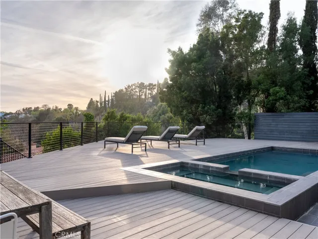 2420 Bowmont Drive, Beverly Hills, California 90210