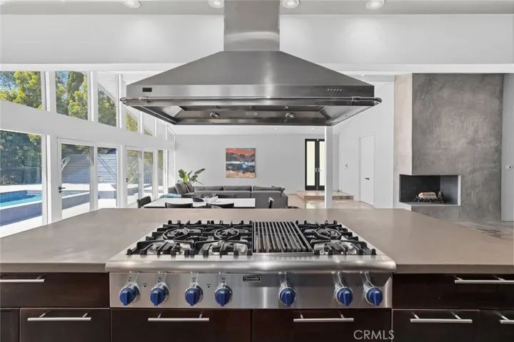 2420 Bowmont Drive, Beverly Hills, California 90210