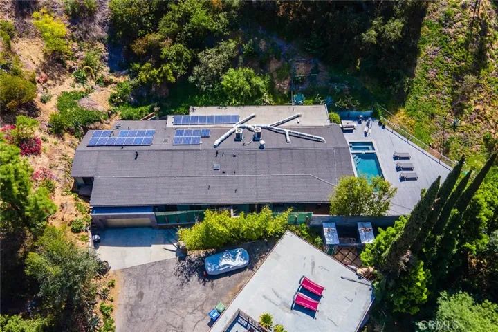 2420 Bowmont Drive, Beverly Hills, California 90210