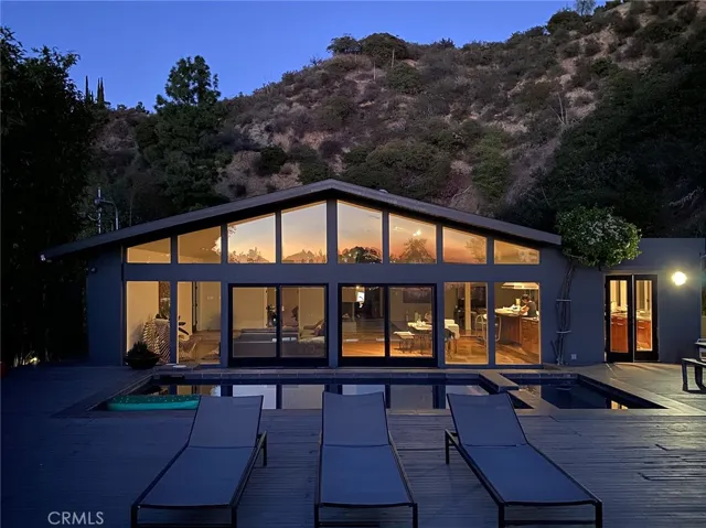 2420 Bowmont Drive, Beverly Hills, California 90210