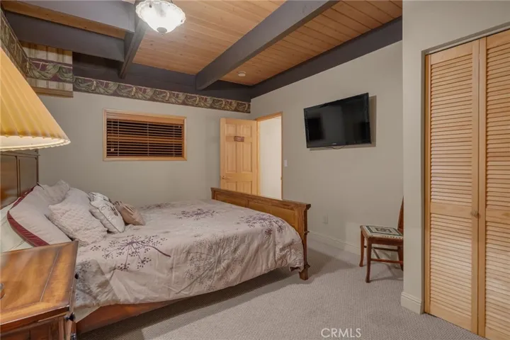21775 Vista Road, Cedarpines Park, California 92322