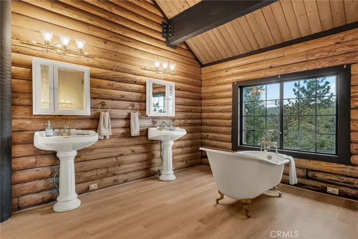 21775 Vista Road, Cedarpines Park, California 92322
