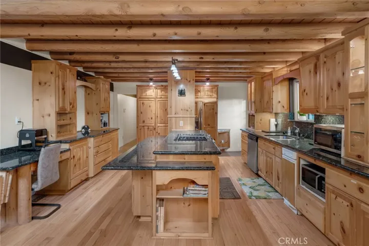 21775 Vista Road, Cedarpines Park, California 92322