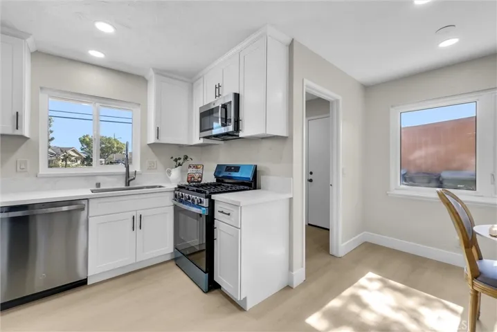 2531 Grayville, La Habra, California 90631