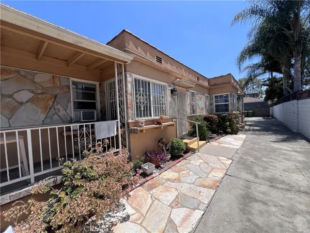 1726 W 83rd, Los Angeles, California 90047