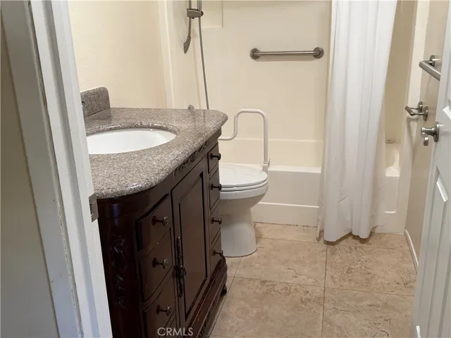5365 Algarrobo D, Laguna Woods, California 92637