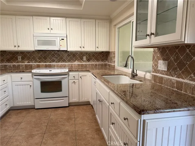 5365 Algarrobo D, Laguna Woods, California 92637