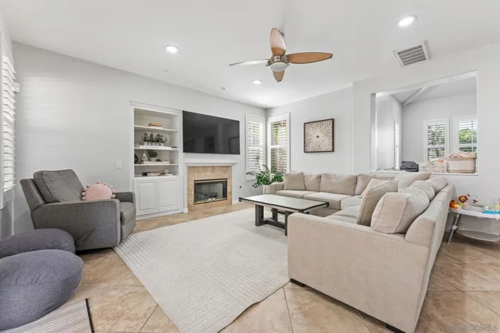 9305 Tiffany Park Pl, El Cajon, California 92021