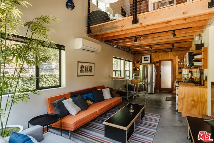 20605 Cheney Drive, Topanga, California 90290