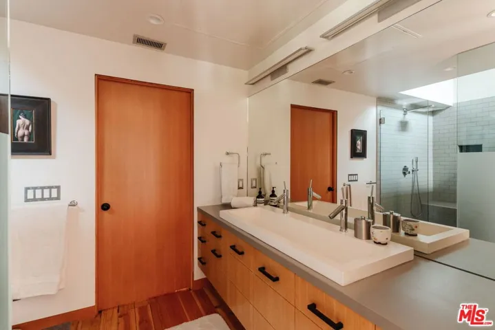 20605 Cheney Drive, Topanga, California 90290