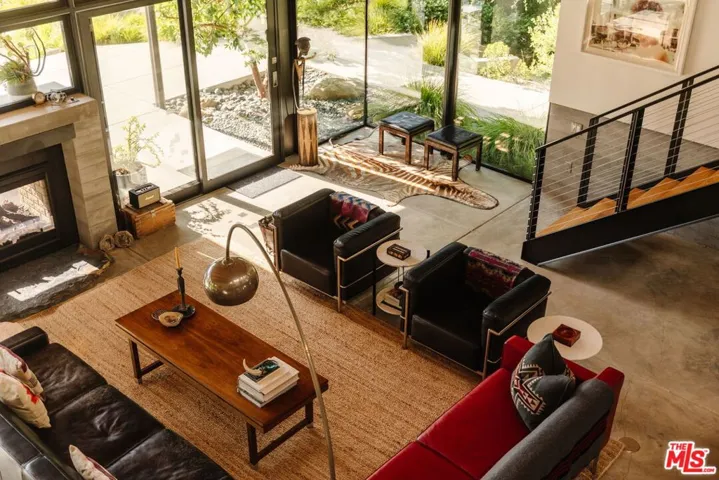 20605 Cheney Drive, Topanga, California 90290