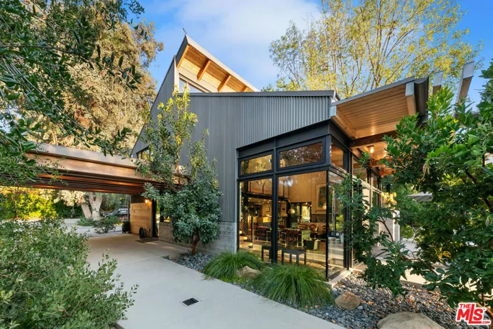 20605 Cheney Drive, Topanga, California 90290