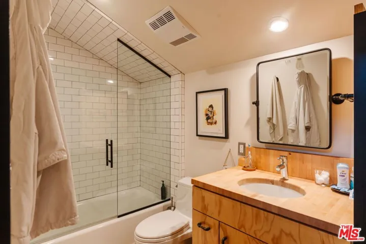 20605 Cheney Drive, Topanga, California 90290