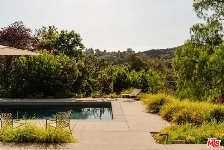 20605 Cheney Drive, Topanga, California 90290