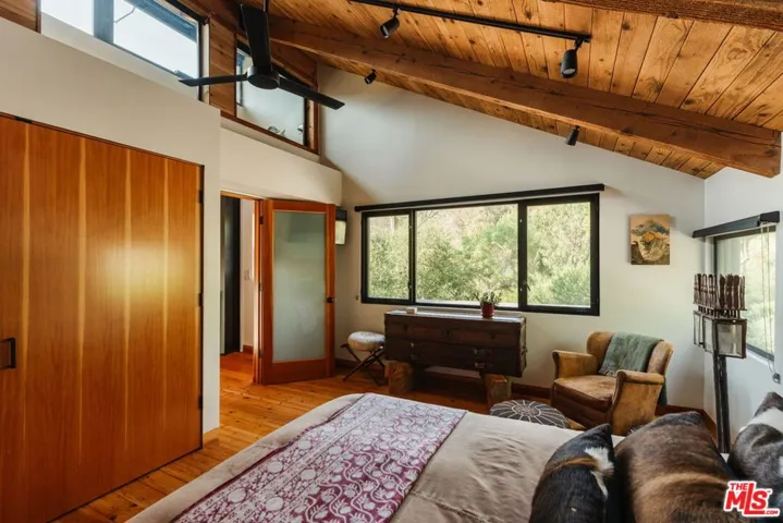 20605 Cheney Drive, Topanga, California 90290