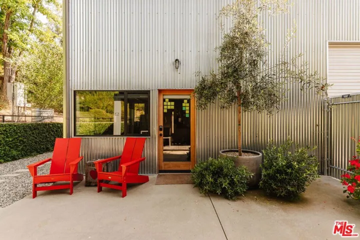 20605 Cheney Drive, Topanga, California 90290