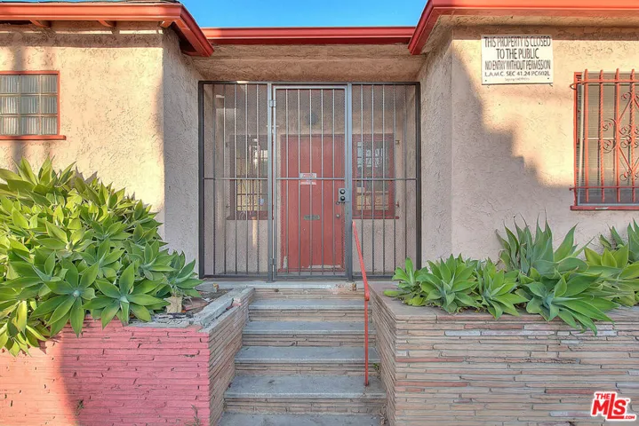 3956 W Slauson Avenue, Los Angeles, California 90043