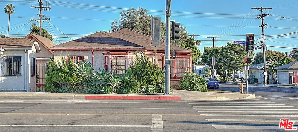 3956 W Slauson Avenue, Los Angeles, California 90043