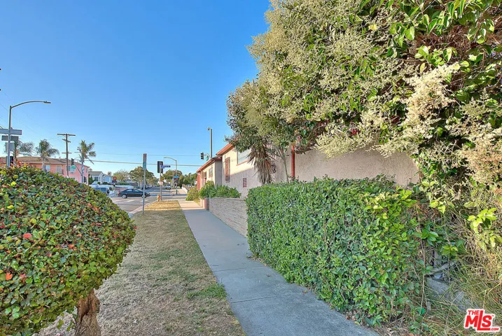 3956 W Slauson Avenue, Los Angeles, California 90043