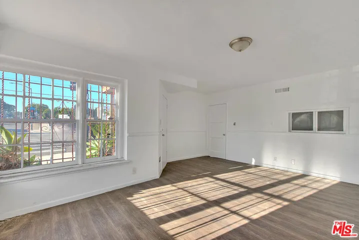 3956 W Slauson Avenue, Los Angeles, California 90043