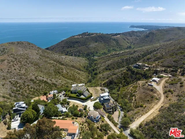 3006 Sequit Drive, Malibu, California 90265