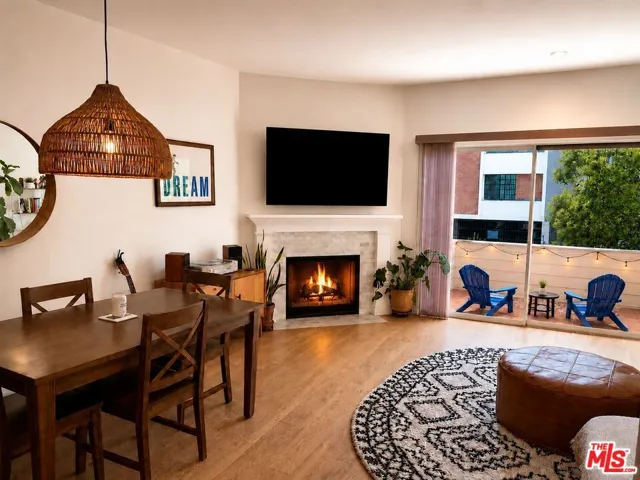 10800 Peach Grove Street 5, North Hollywood, California 91601