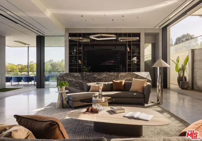11005 Bellagio Place, Los Angeles, California 90077