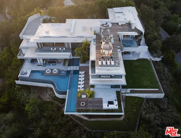 11005 Bellagio Place, Los Angeles, California 90077