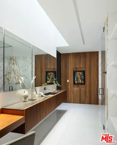 11005 Bellagio Place, Los Angeles, California 90077